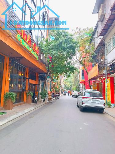 Bán Nhà Phân Lô HUỲNH THÚC KHÁNG, Đống Đa. View sân chơi ô tô đỗ cửa. DT 51m, 5 tầng, MT