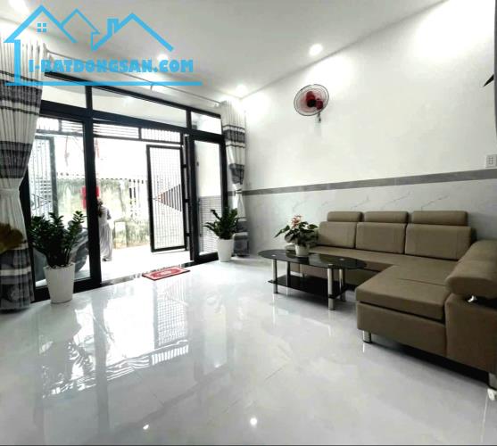 BÁN NHÀ THỐNG NHẤT, 1TRỆT 1LẦU SẠCH ĐẸP MỚI TINH, SỔ HỒNG THỔ CƯ GẦN QUẢNG TRƯỜNG TỈNH - 2