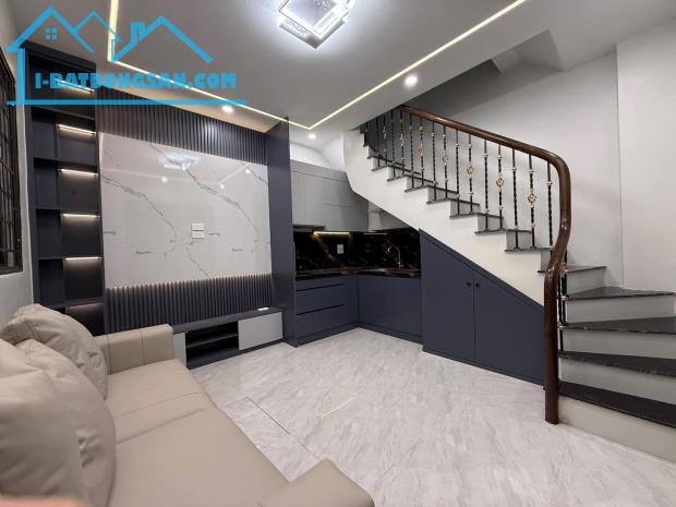 Bán Nhà Trong Ngõ 178 Tây Sơn 25m2 4 Tầng Gần Phố, Gần Ô Tô Giá Chỉ 4,9 Tỷ - 1