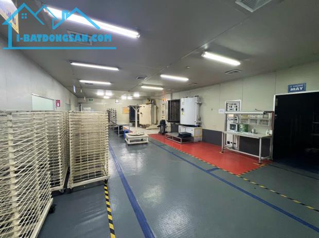Bán nhà xưởng diện tích 3.000m2 trong khu công nghiệp Vân Trung - 1