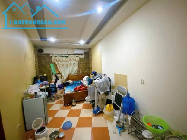 Mặt phố Bùi Xương Trạch 5 tầng giá 4,5tỷ bán gấp - 1