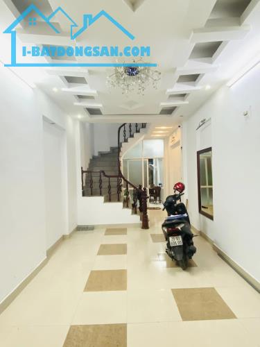 Bán nhà 5 tầng 45m2 Võng Thị, Tây Hồ, 30m ra oto, 2 thoáng, Ngõ thông, Tặng full nội thất - 1