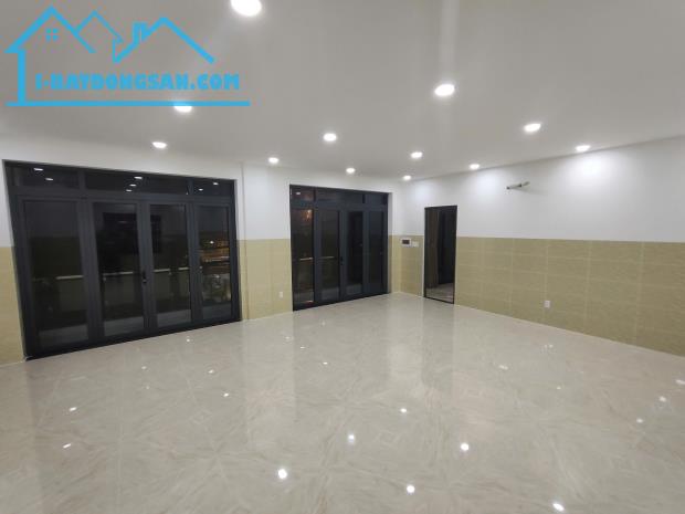 CHO THUÊ NHÀ 1 TRỆT 1 LẦU MỚI 100%, 70M2 ( DTSD1=140M2)- MẶT TIỀN ĐƯỜNG ĐỒNG ĐEN, P.11 - 1