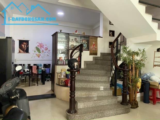 GIÁ GIẢM SỐC - 11 TỶ - NHÀ HXH HOÀNG HOA THÁM, P.13, TÂN BÌNH - NGANG 6M, 90M² - 2