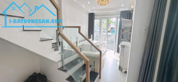 Bán nhà 85m², 2 tầng, 3PN, 3WC, Q.6, 5.9 tỷ, sổ hồng - 1