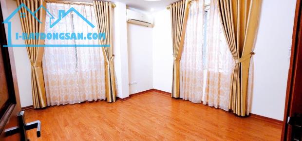 Bán nhà Lô góc 33m2 Ô TÔ -ĐỖ CỬA Thanh Bình Mỗ Lao Hà Đông giá 8,15tỷ - 2