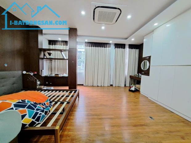 Hiếm phố Trần Quang Diệu 60m2, 6T thang máy, MT6m vỉa hè ô tô gần vườn hoa, gần hồ - 1