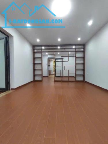 Tập thể Thanh Xuân Bắc, 80m2, lô góc tầng 2, 2 ngủ, chỉ 3,01 tỷ - 2