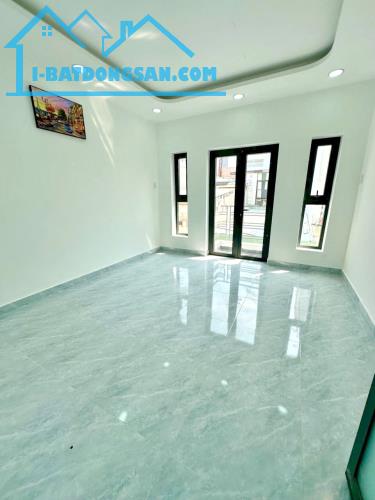 Bán nhà đẹp 2 lầu hẻm 90 Âu Dương Lân Phường 3 Quận 8 - 4