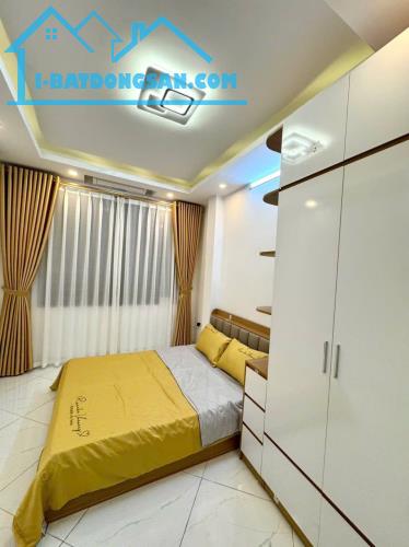 Bán nhà Hoàng Mai giá 4.3 tỷ, diện tích 25m2, 3 tầng, mặt tiền 3.5m