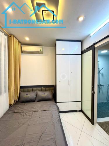 Bán nhà Hoàng Mai giá 4.3 tỷ, diện tích 25m2, 3 tầng, mặt tiền 3.5m - 4