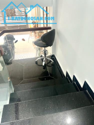 Bán nhà Phường 3, Tân Bình Phạm Văn Hai ngang 9m dài 9m 5 tầng HC đủ - 3