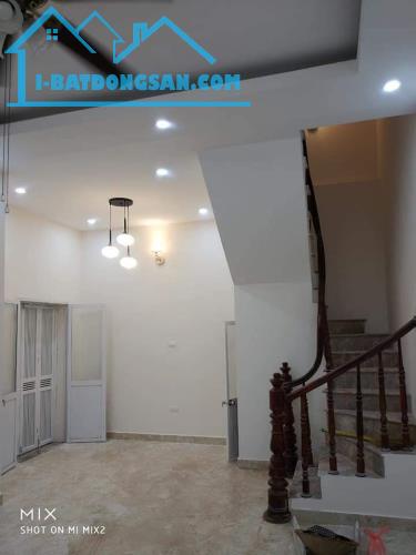 Bán nhà đẹp ôtô đỗ cổng gần phố Kim Mã 20m2 6tầng 4.2 tỷ Ba Đình - 2
