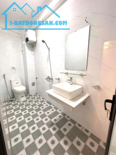 Cần bán gấp căn nhà số 12 Phố Đông Thiên, Lĩnh Nam, Hoàng Mai, Hà Nội