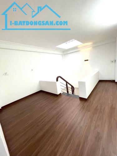 Cần bán gấp căn nhà Phố Lĩnh Nam, Hoàng Mai, Hà Nội - 2