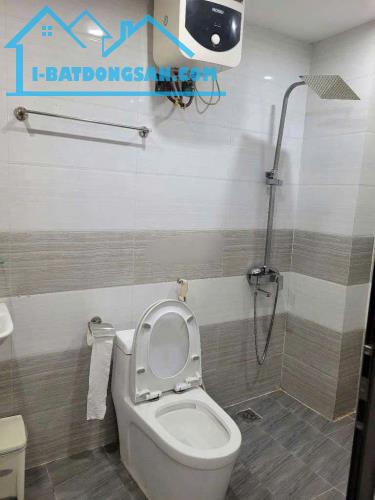 Cho thuê nhà nguyên căn ngõ Giáp Bát, 5 tầng, 30m2, 3 ngủ, 12 Triệu - 4