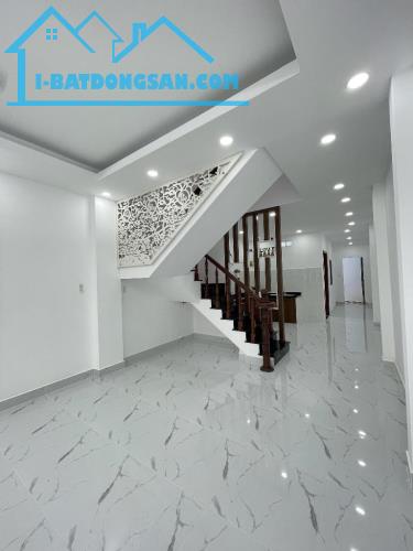 B.ÁN NHÀ QUANG TRUNG P11 GV - GIÁP BV & CA QUẬN - DT 77M² - 2 TẦNG LẦU CHỈ HƠN 6 TỶ : - 2