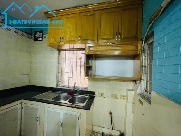 Bán nhà Hương Viên   18/25 m-5 tầng -4,95 tỷ   -Vị trí 1 nhà ra mặt phố  Thiết kế thông sà - 1