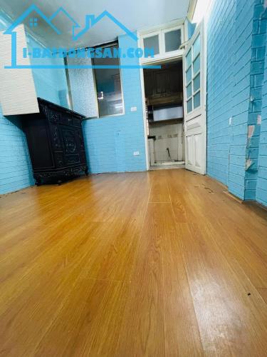 Bán nhà Hương Viên   18/25 m-5 tầng -4,95 tỷ   -Vị trí 1 nhà ra mặt phố  Thiết kế thông sà - 2