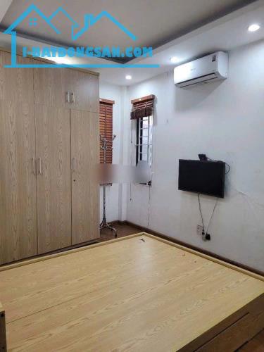 Cho thuê nhà nguyên căn ngõ Giáp Bát, 5 tầng, 30m2, 3 ngủ, 12 Triệu/tháng - 3