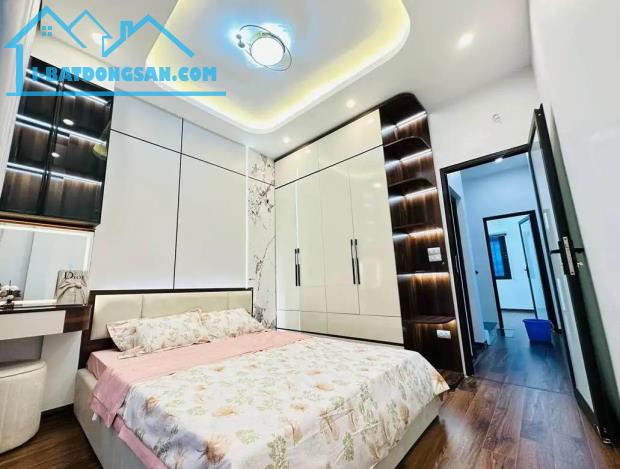 Căn Nhà Đẹp Nhất Nguyễn Khánh Toàn 30m2 Không Có Căn Thứ 2 Tại Hà Nội Ô Tô Dừng Đỗ - 3