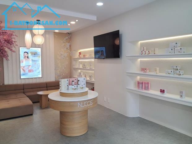 Bán Nhà Mặt Tiền Số: 63A Kinh Dương Vương, Phường 12, Quận 6. Ngang 8m - 3 Tầng