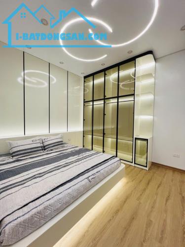 Bán nhà 4 tầng 4 ngủ 42m Oto cực đẹp tại Kim Giang, Hoàng Mai