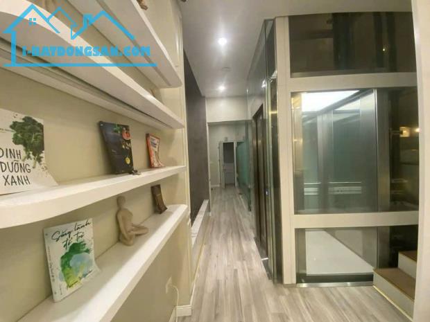 NHÀ NGÕ PHỐ ĐÀO TẤN. QUẬN BA ĐÌNH. 2 MẶT THOÁNG. THANG MÁY XỊN SÒ. 65M2. 5 TẦNG. ĐANG KINH - 2