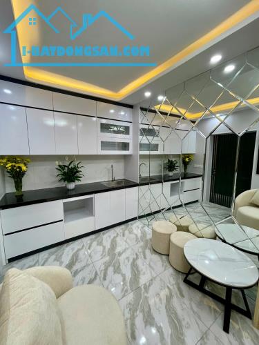 Bán Nhà Ngọc Hà 19M x 3T, MT: 5M Giá 4,1 Tỷ. 20M ra ô tô, Full nội thất. - 3