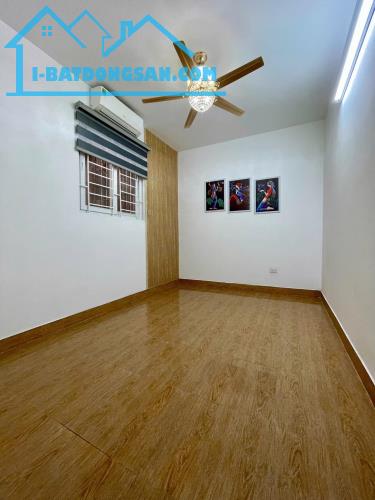 Bán Nhà Ngọc Hà 19M x 3T, MT: 5M Giá 4,1 Tỷ. 20M ra ô tô, Full nội thất.