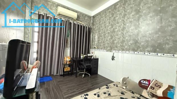Nhỉnh 3tỷ. Bán nhà 3Tầng 4PN, HXH Chiến Lược Thông Sát Khu Tên Lửa, Giáp Quận 6 - 2