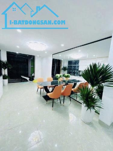 SIÊU PHẨM 8.7TỶ - 36M - THANG MÁY - 50M RA OTO ĐỖ - FULL NỘI THẤT - HỒ BA MẪU ĐỐNG ĐA - 1