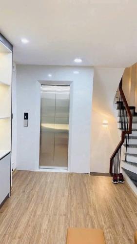SIÊU PHẨM 8.7TỶ - 36M - THANG MÁY - 50M RA OTO ĐỖ - FULL NỘI THẤT - HỒ BA MẪU ĐỐNG ĐA
