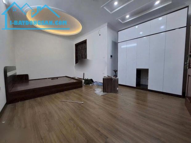 Cho thuê nhà Phố Kim Giang, 39m2 x 5 tầng, 3 ngủ, 12 Triệu - 2