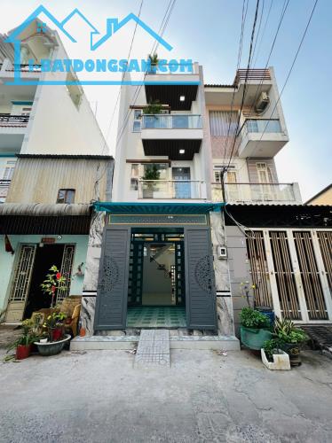 Nhà Giá Tốt 76m2 3 Tầng 5,89 Tỷ HXH Đường Mã Lò Thông Lê Văn Quới Gần Chợ