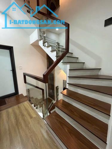 SIÊU PHẨM KIM MÃ - BA ĐÌNH - NGÕ RỘNG THOÁNG- 50M RA PHỐ - GIẾNG TRỜI CÓ THỂ LẮP THANG MÁY