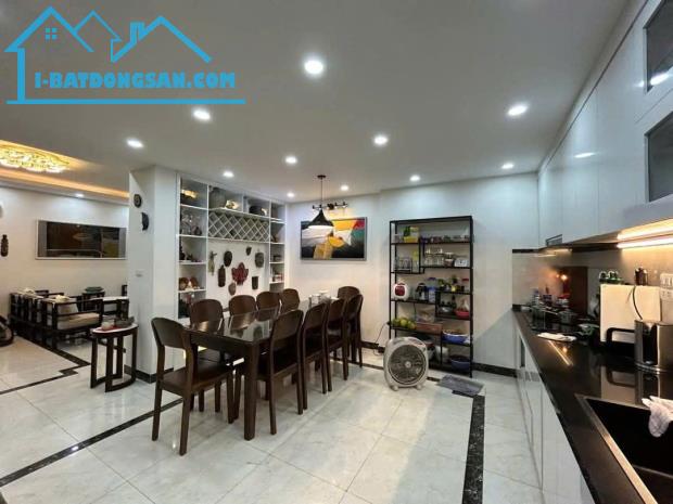 SIÊU PHẨM KIM MÃ - BA ĐÌNH - NGÕ RỘNG THOÁNG- 50M RA PHỐ - GIẾNG TRỜI CÓ THỂ LẮP THANG MÁY - 5