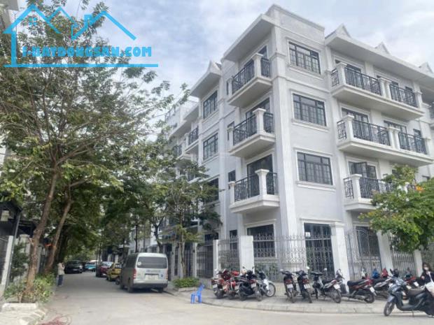 Chủ nhà,  bán Liền kề Đại Kim- Nguyễn  Xiển. DT 82,5m x 5 tầng. Giá 22,7 tỷ. LH: