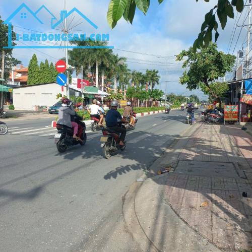 Chính Chủ gửi bán Nhà Vườn 700m2 shr giá 1,8 tỷ gần bình chánh