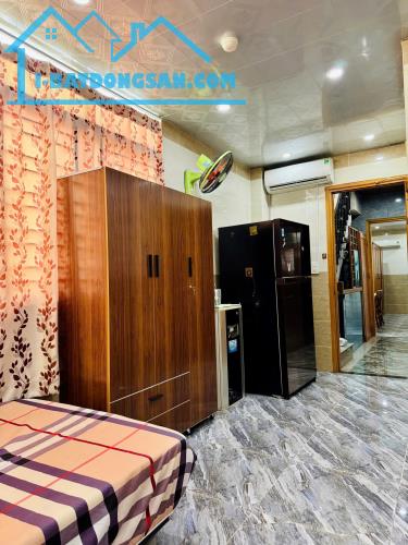 CHO THUÊ CĂN HỘ QUẬN 3 - BAN CÔNG RỘNG FULL NỘI THẤT