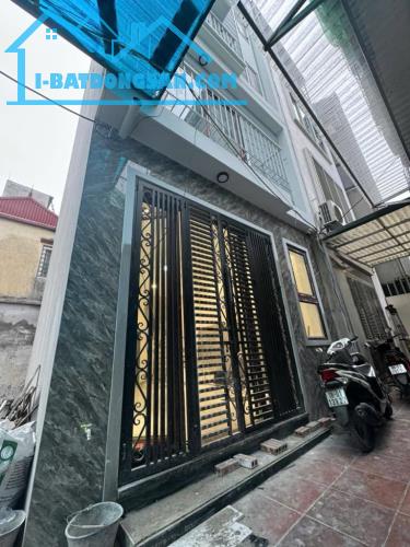 Bán nhà Thạch Bàn 34m 5tầng MT 4,5m Full Nội Thất 5,45tỷ - 5