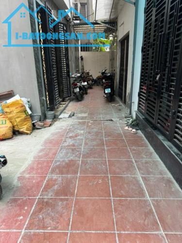 Bán nhà Thạch Bàn 34m 5tầng MT 4,5m Full Nội Thất 5,45tỷ