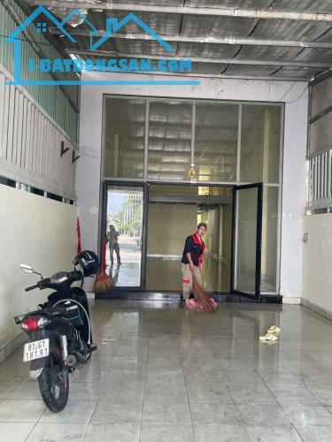 Cần cho thuê nhà 161 m² vừa ở vừa kinh doanh hoặc làm kho