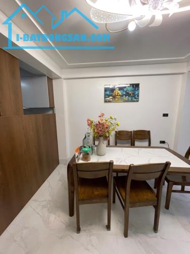 Bán nhà Nguyễn Văn Cừ, lô góc, ngõ thông, ô tô tránh - 46m2, 5 tầng, 3.5m - Chào 8.2 tỷ. - 2