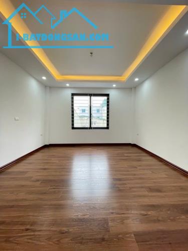 Bán nhà Quỳnh Đô -Thanh Trì 43m 5t mới Koong full  đẹp ô tô gần tiện ích sẵn 5.55 tỷ - 4