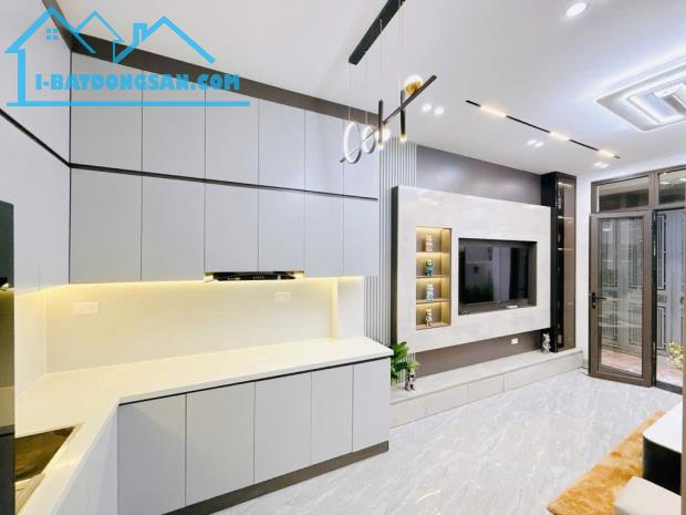 BÁN NHÀ ĐƯỜNG TRẦN THÁI TÔNG 33M2 5 TẦNG NHÀ MỚI ĐẸP, NỘI THẤT NHẬP CHỈ NHỈNH 6 TỶ - 1