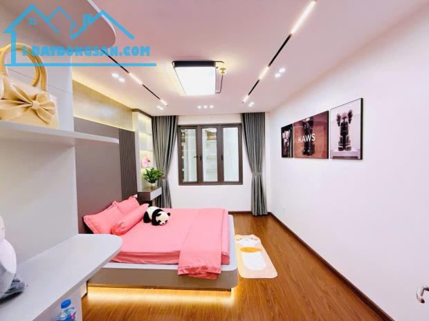 BÁN NHÀ ĐƯỜNG TRẦN THÁI TÔNG 33M2 5 TẦNG NHÀ MỚI ĐẸP, NỘI THẤT NHẬP CHỈ NHỈNH 6 TỶ - 3