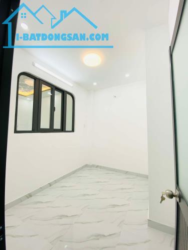 NHÀ ĐẸP Ở NGAY - 48M2 (4x12) - SHR,GẦN CHỢ PHÚ XUÂN NHỈNH 3 TỶ