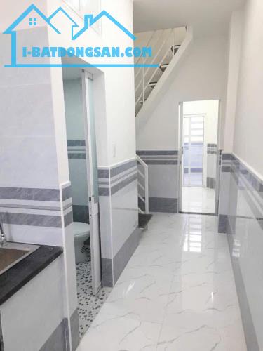 Bán nhà đường . Bông Sao Dt:29 m. 2 tầng, ngang2.55m x12 m,  giá: . Hơn 2tỷ ,Phường 5 Quận - 3