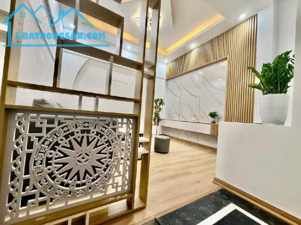 BẰNG LIỆT 36m , 5 tầng , 3,6 mặt tiền , 6.9 tỷ NHÀ ĐẸP - NGÕ THÔNG - GẦN Ô TÔ - TRƯỚC NHÀ - 1